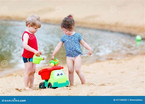 boy and gril xxx|Boy and Girl Playing Together